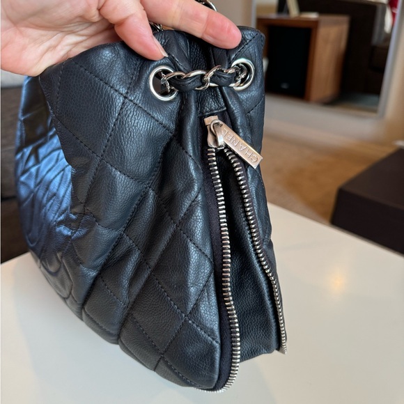 Authentic CHANEL Expandable Zip Around Caviar Quilted Tote Shoulder Bag Black - Picture 12 of 16